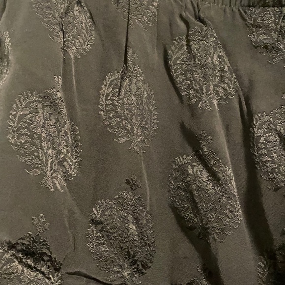 Black Patterned Loft Skirt - Picture 3 of 3